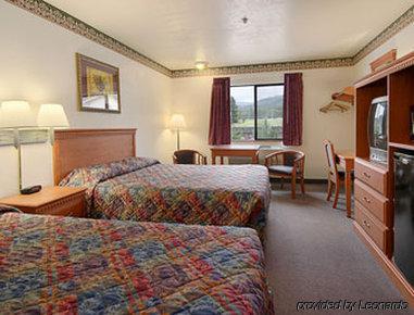 Super 8 By Wyndham Grants Pass Motel Екстериор снимка